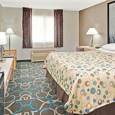 Super 8 By Wyndham Walnut Hotel Luaran gambar