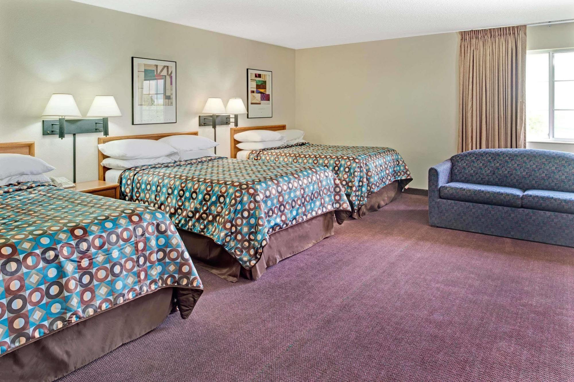 Super 8 By Wyndham Walnut Hotel Luaran gambar